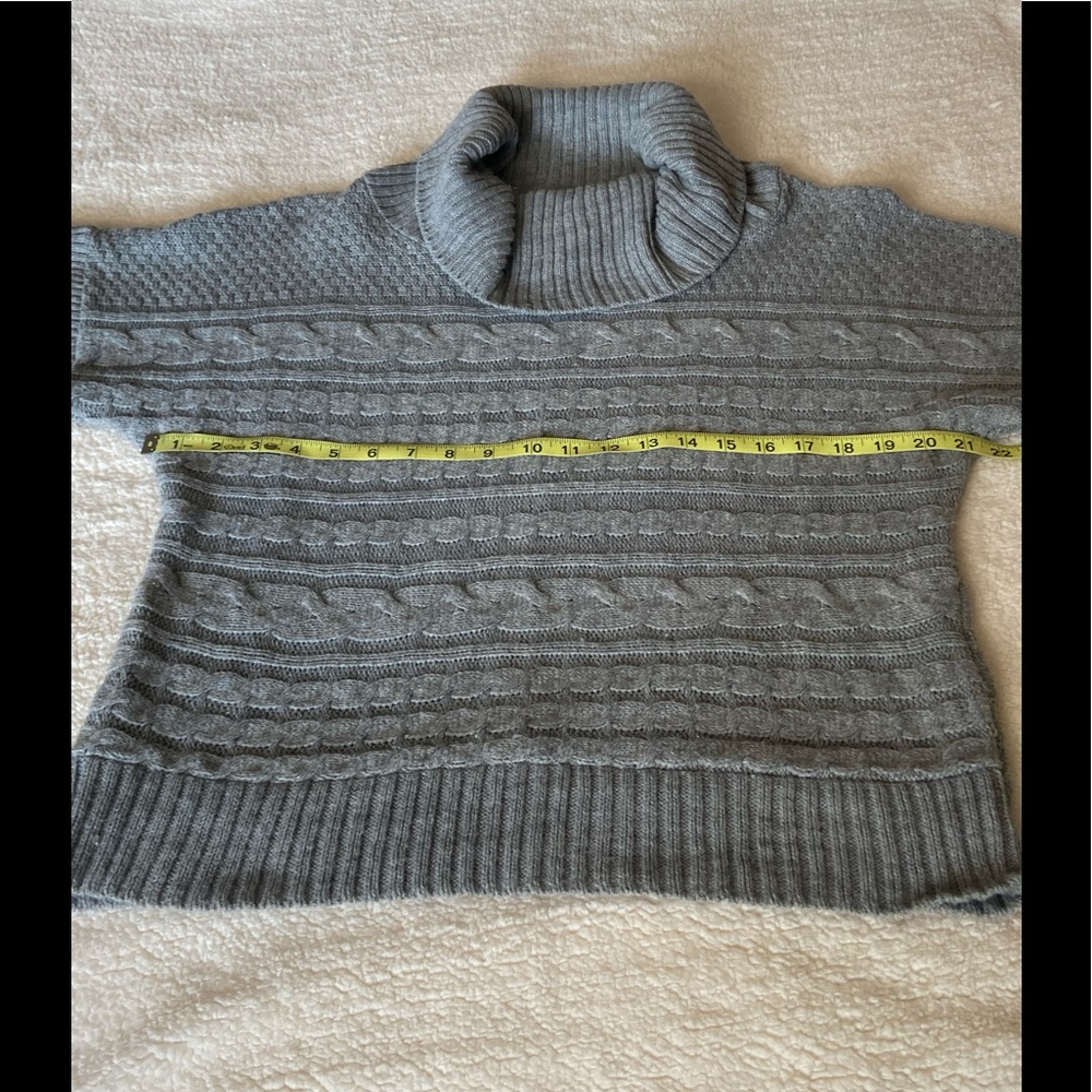 🥳HP🥳EUC*Hannah Cowl-neck Sweater- light Grey - Picture 6 of 8